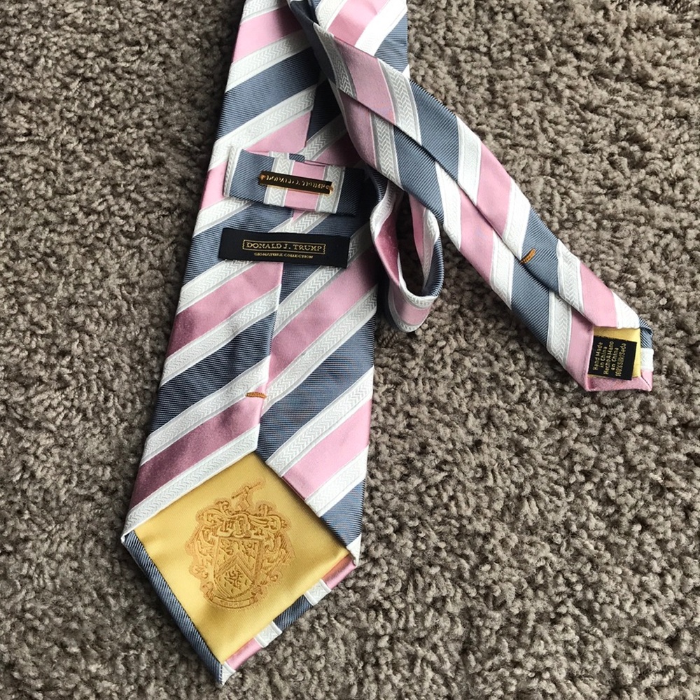 Donald Trump multi-color striped silk tie - Picture 2 of 2